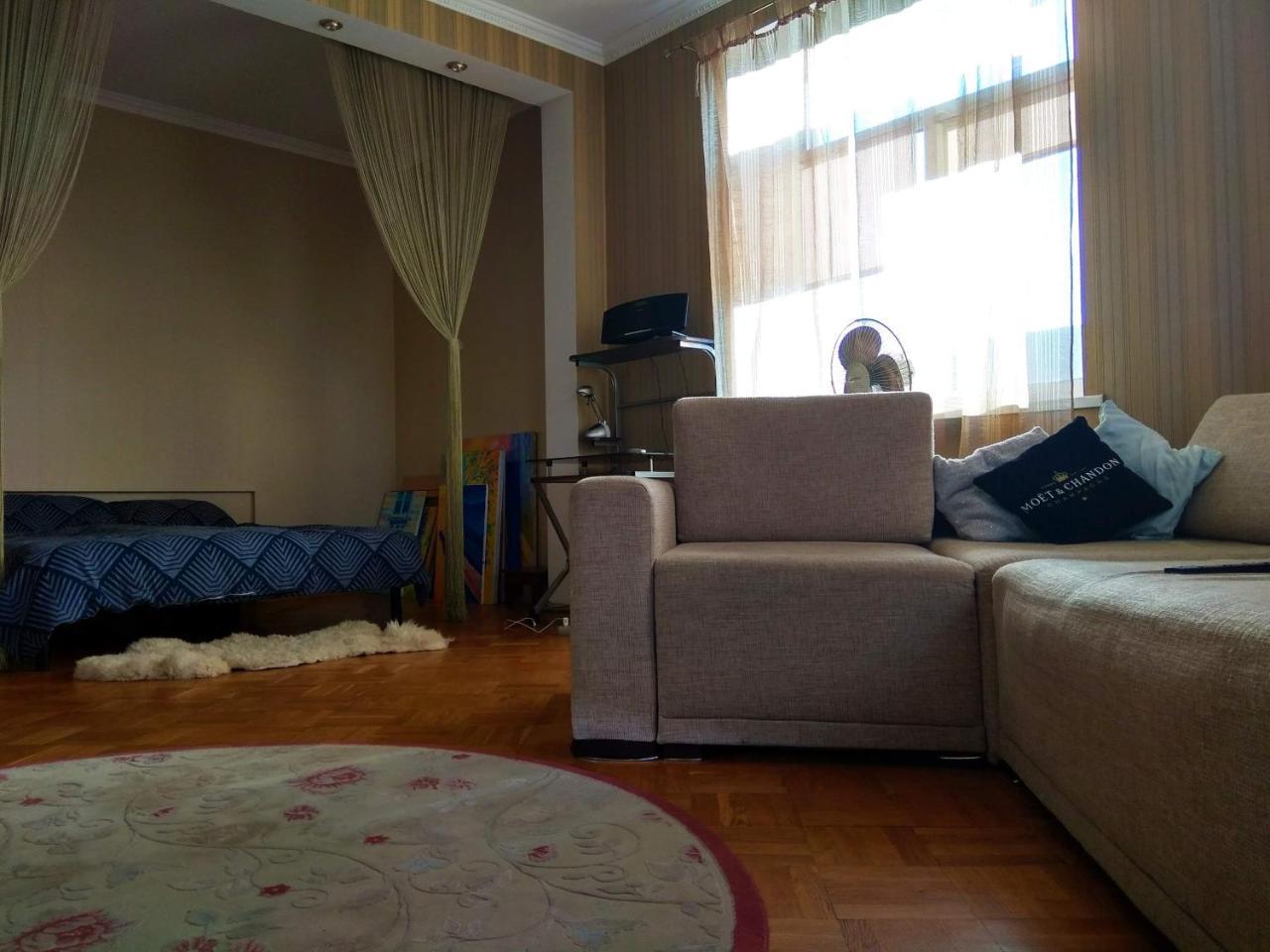 Appartement Alabama Mama à Kiev Extérieur photo